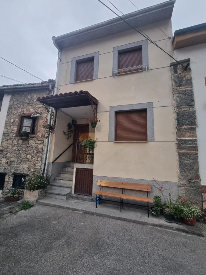 Ca' Remedios Villa Felechosa Exterior photo